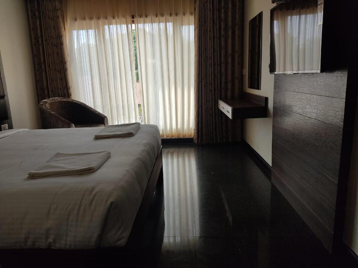 Hotel Vijayarani Tiruchirappalli Extérieur photo